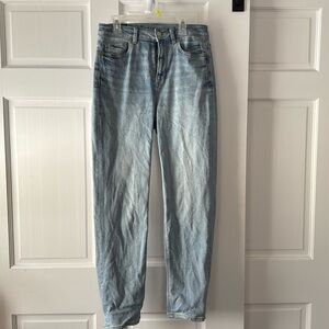 American Eagle Mom Straight Jean women’s size 4